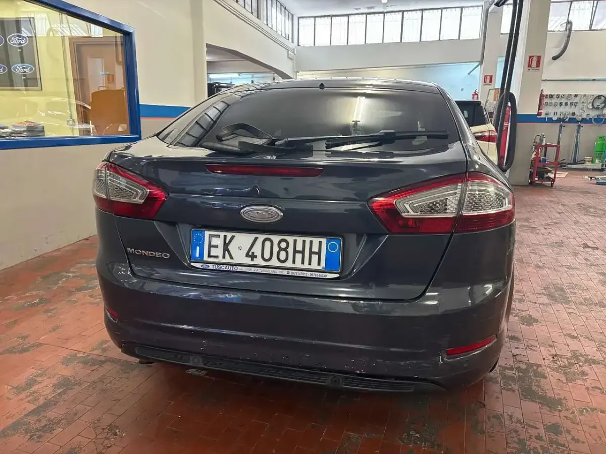 Usata Ford Mondeo Titanium 140 CV (102 kW) 2012 Blu/azzurro Berlina