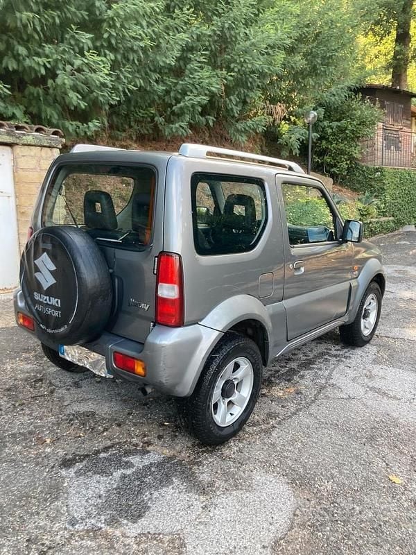 Usata Suzuki Jimny 2007 Grigio SUV