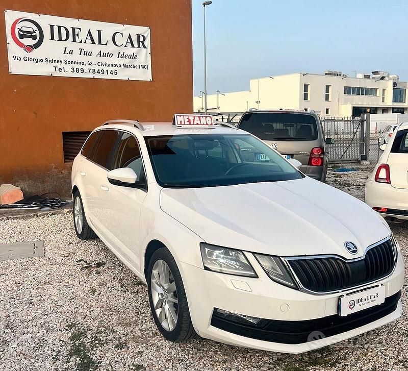 Usata Skoda Octavia G-TEC Executive 110 CV (80 kW) 2018 Bianco Station wagon