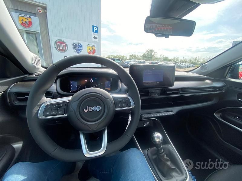 Usata Jeep Avenger Altitude 101 CV (74 kW) 2024 Nero SUV