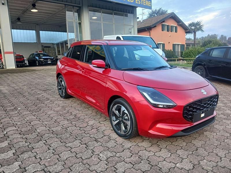 Nuova Suzuki Swift 83 CV (61 kW) 2026 Rosso Utilitaria