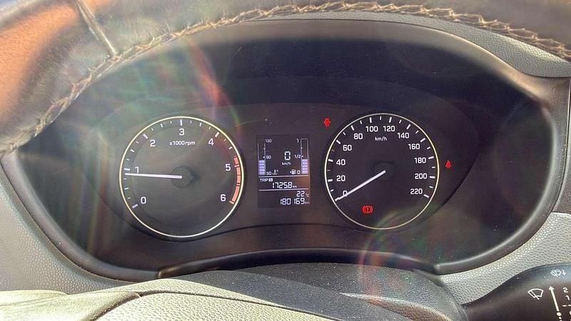 Usata Hyundai i20 Style 75 CV (55 kW) 2015 Argento Utilitaria