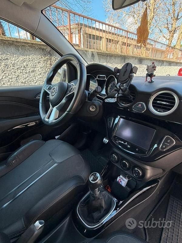 Usata Opel Adam Rocks Rocks 70 CV (51 kW) 2015 Nero Utilitaria
