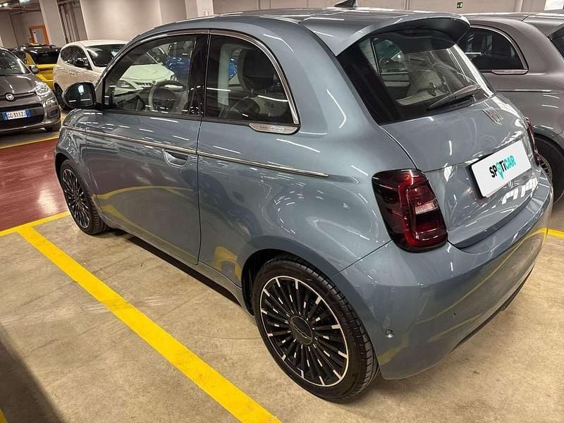 Usata Fiat 500e La Prima 86 kW (118 CV) 2021 Blu Berlina