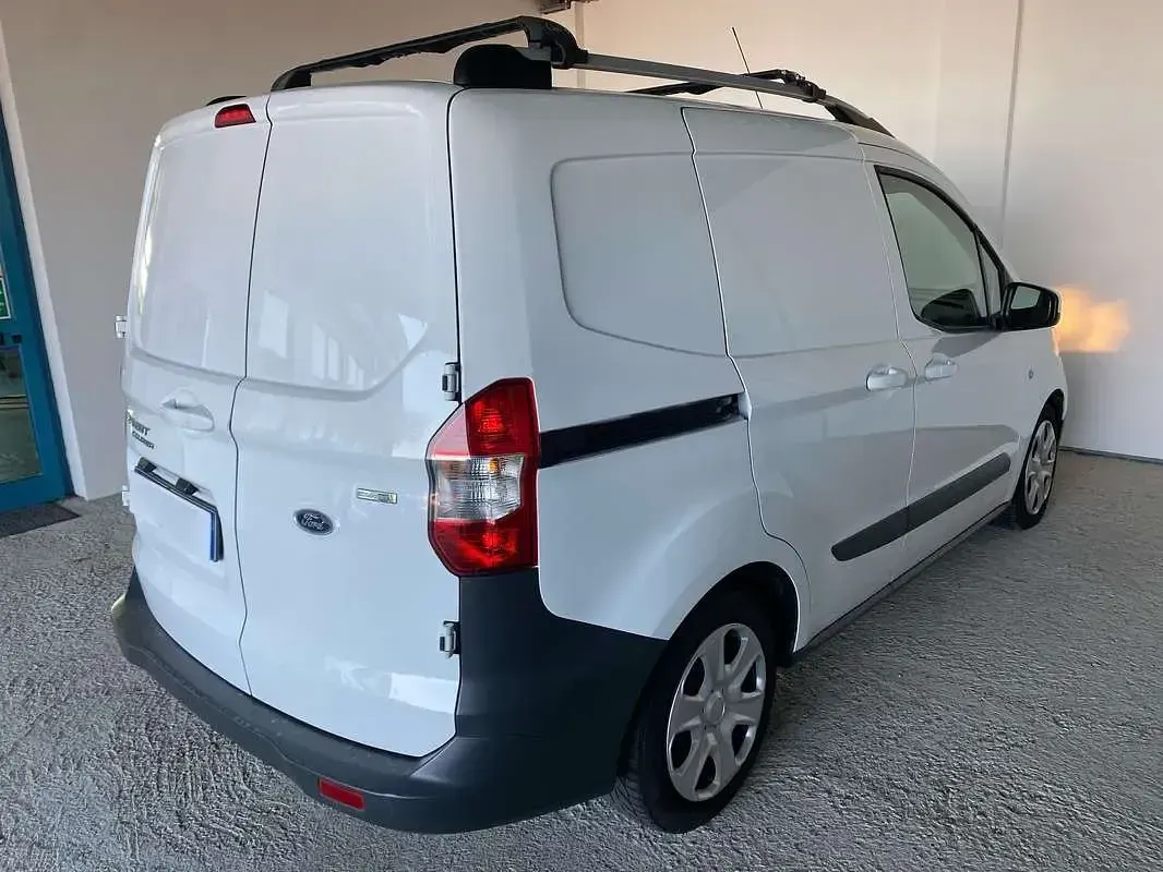 Usata Ford Transit Courier Trend 101 CV (74 kW) 2016 Bianco Furgone