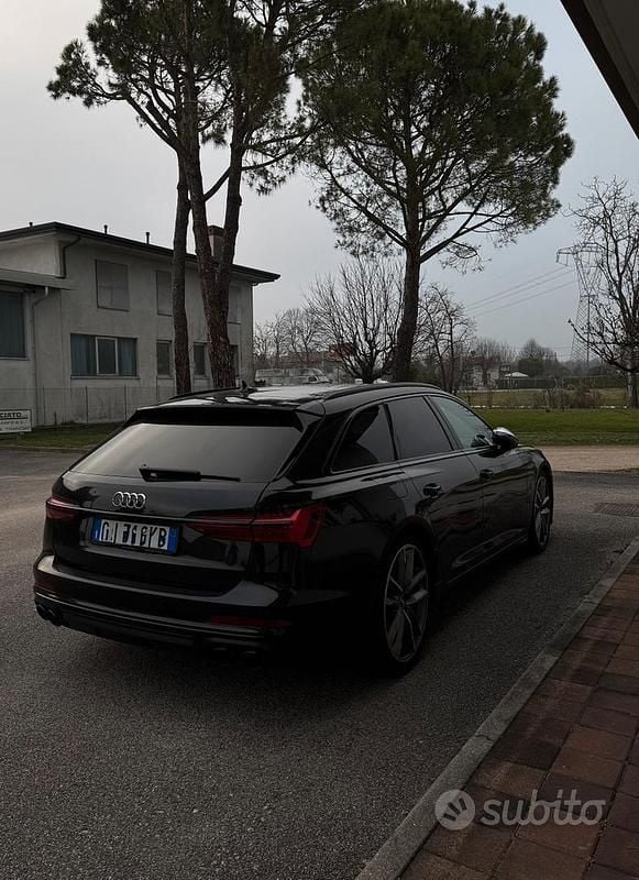 Usata Audi S6 Comfort 350 CV (257 kW) 2022 Nero Station wagon