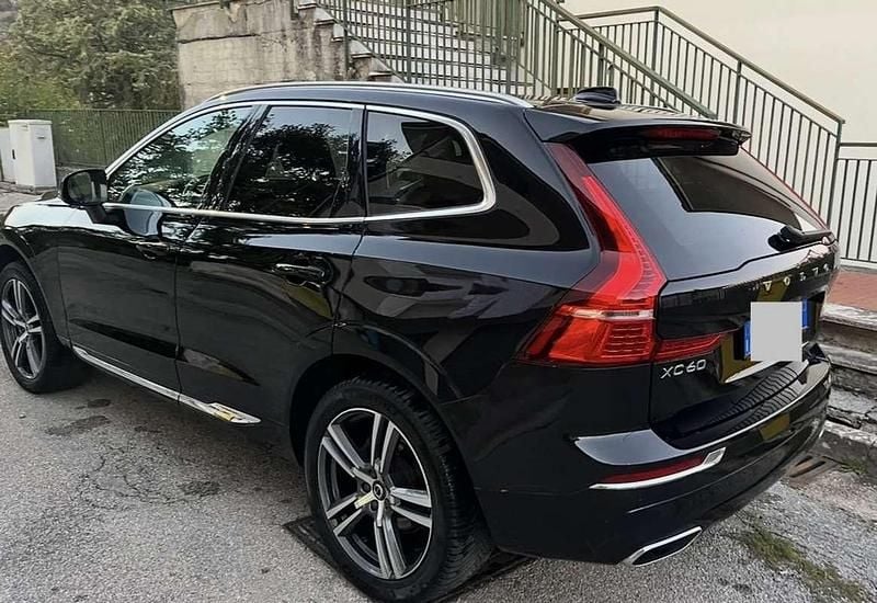 Usata Volvo XC60 Inscription 150 CV (110 kW) 2020 Nero SUV