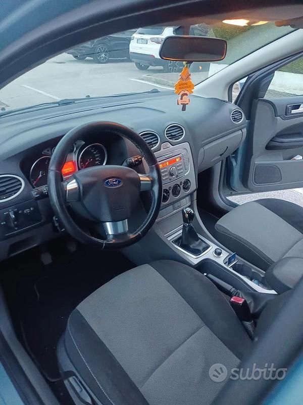 Usata Ford Focus 90 CV (66 kW) 2009 Blu Berlina