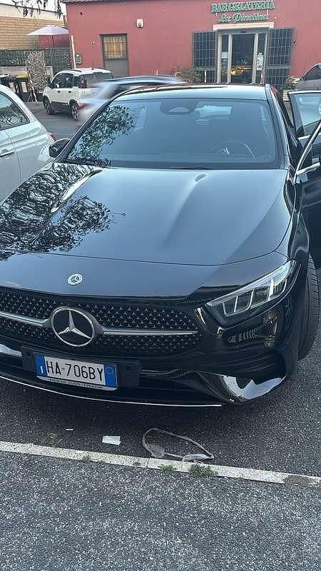 Usata Mercedes 180 AMG line 101 CV (74 kW) 2024 Nero Berlina