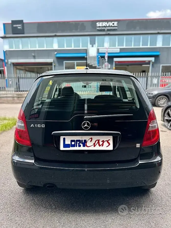 Usata Mercedes 180 Executive 95 CV (69 kW) 2012 Nero Berlina
