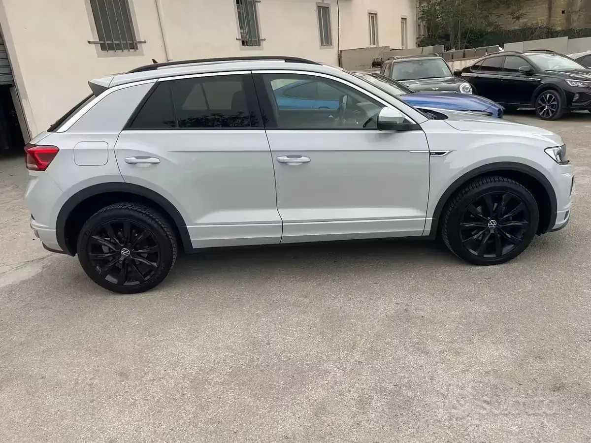Käytetty VW T-Roc R-line 110 HP (80 kW) 2021 Valkoinen Katumaasturi
