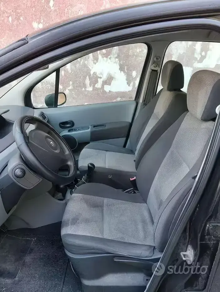 Usata Renault Modus 75 CV (55 kW) 2007 Nero Monovolume