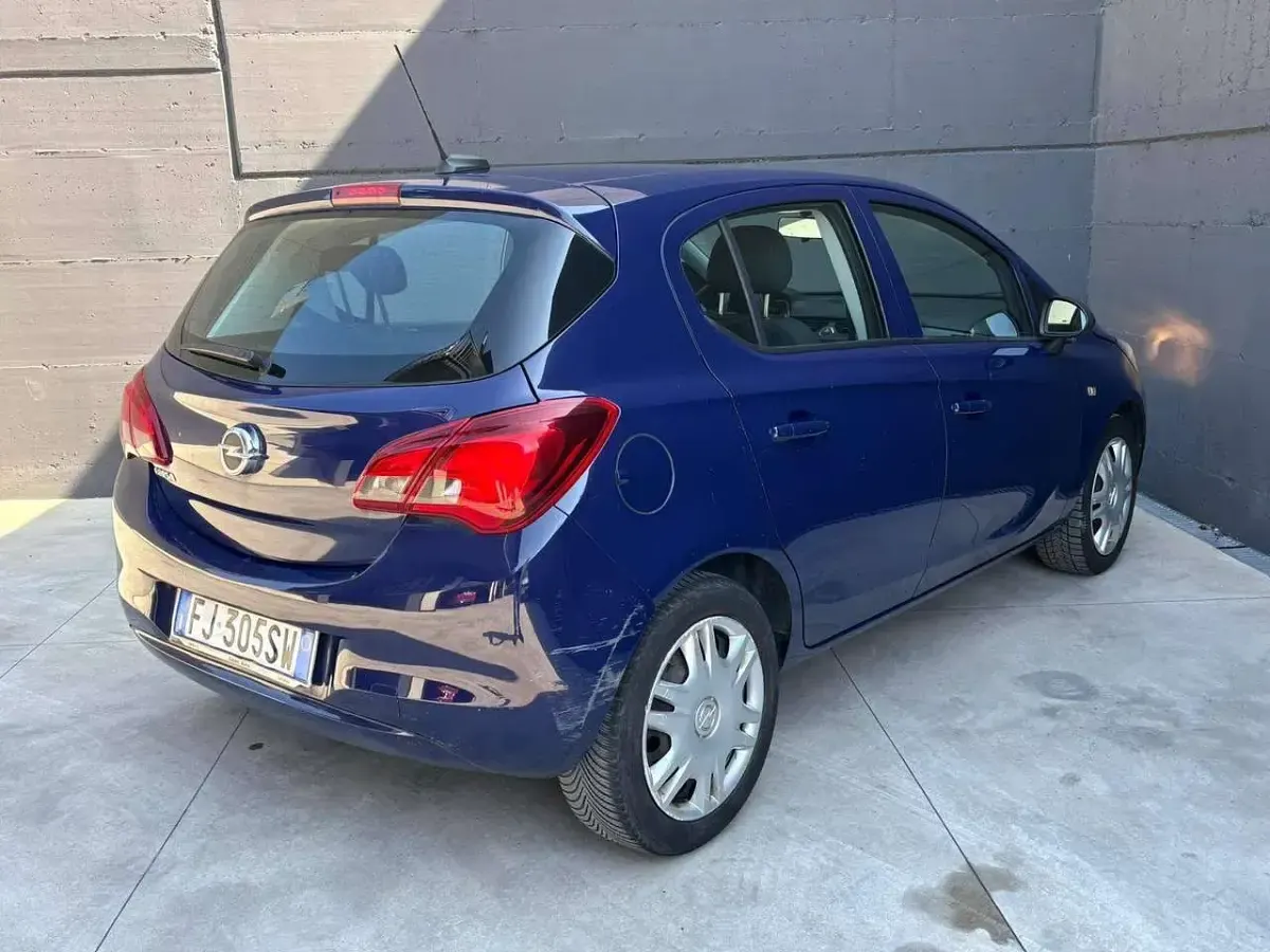 Usata Opel Corsa Cosmo 90 CV (66 kW) 2017 Blu/azzurro Utilitaria