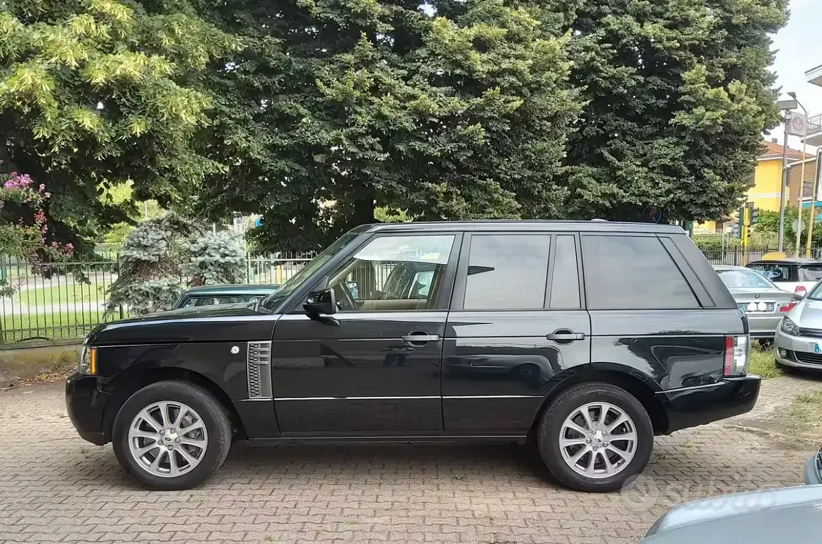 Usata Land Rover Range Rover Vogue 313 CV (230 kW) 2011 Nero SUV