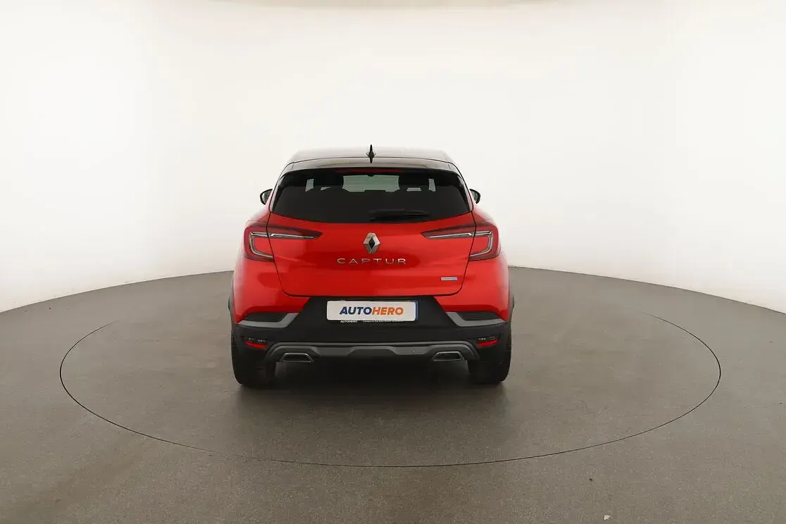 Usata Renault Captur R.S. 143 CV (105 kW) 2021 Rosso SUV