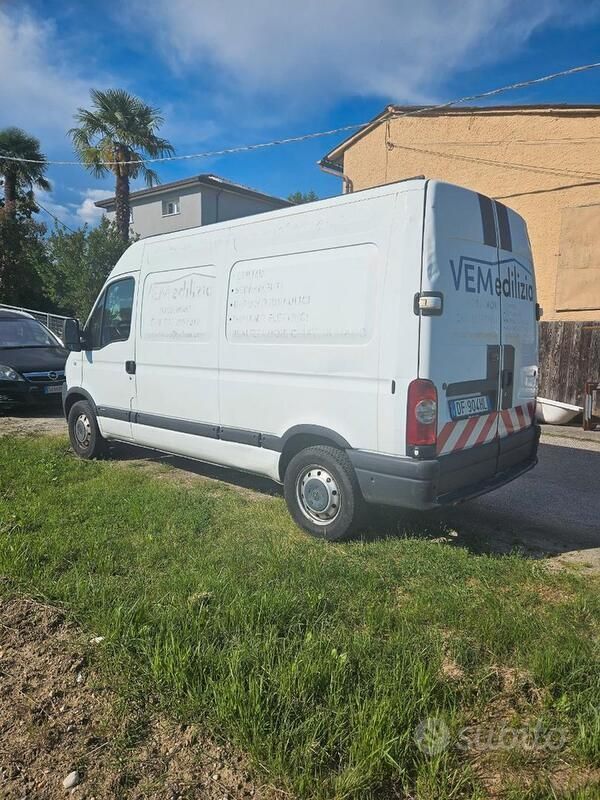 Usata Opel Movano 120 CV (88 kW) 2007 Bianco Furgone