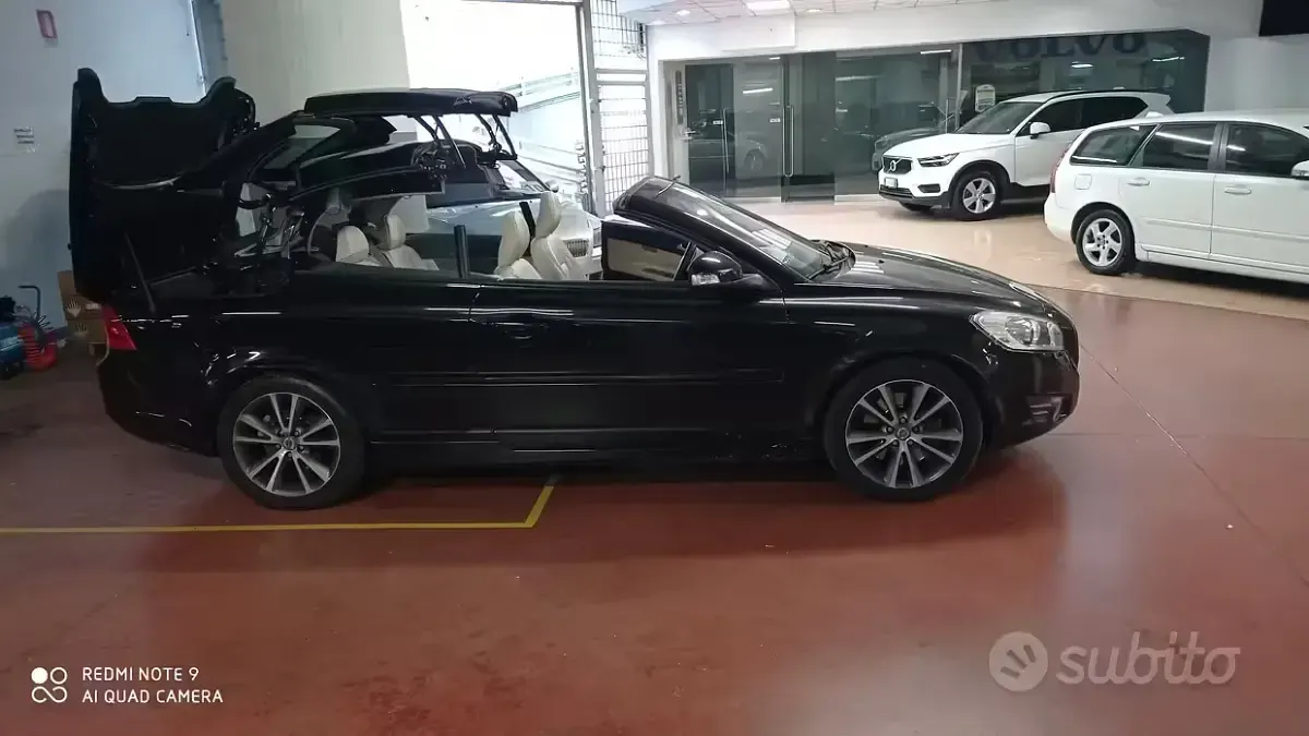 Usata Volvo C70 136 CV (100 kW) 2010 Nero Cabrio