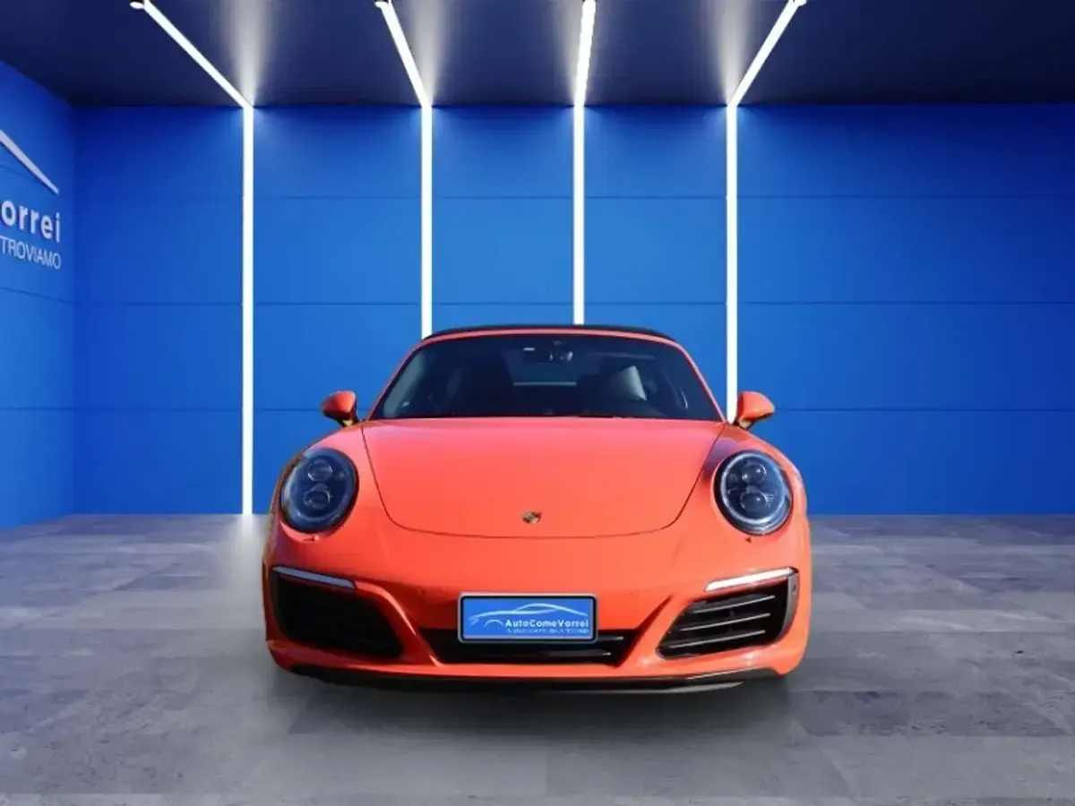 Usata Porsche 911 Targa 4S 420 CV (308 kW) 2016 Arancione Cabrio