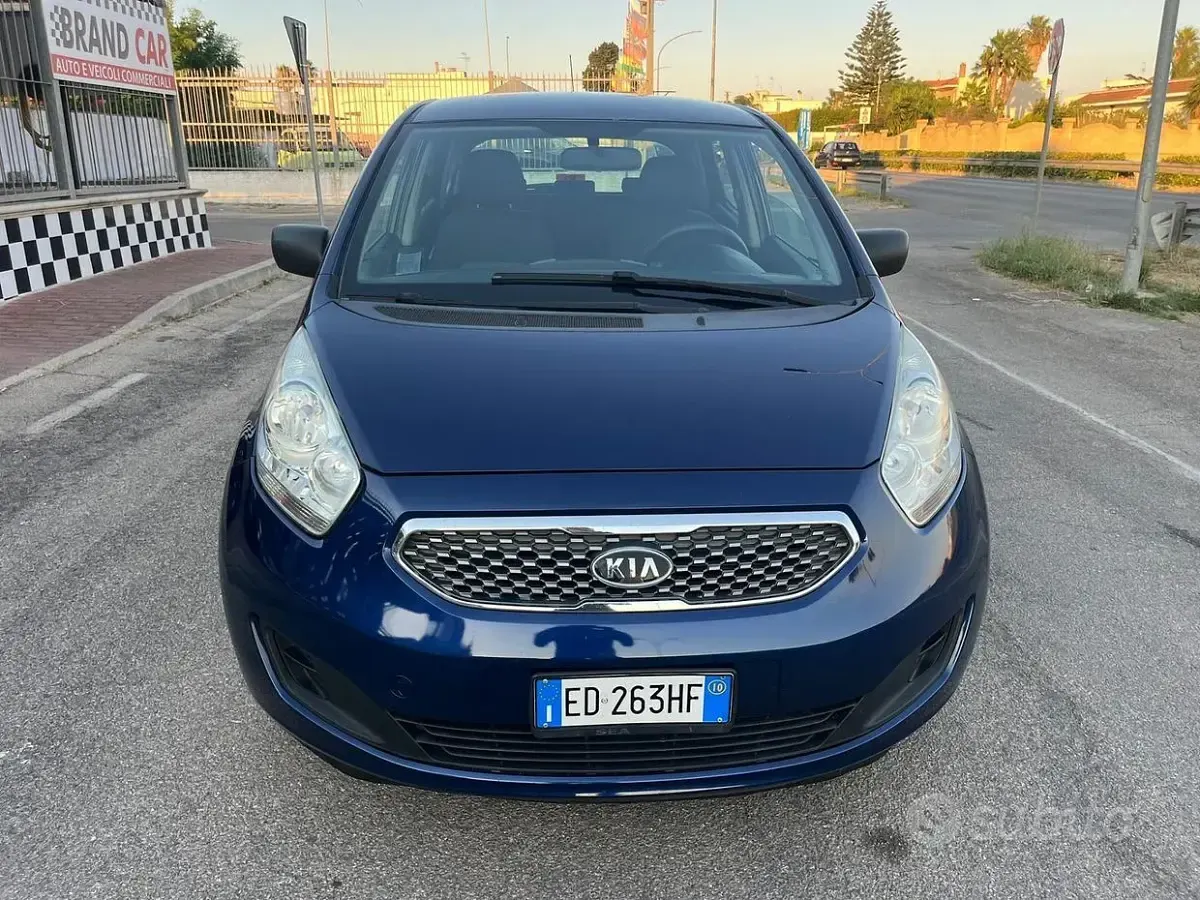 Usata Kia Venga 90 CV (66 kW) 2010 Bluazzurro Utilitaria
