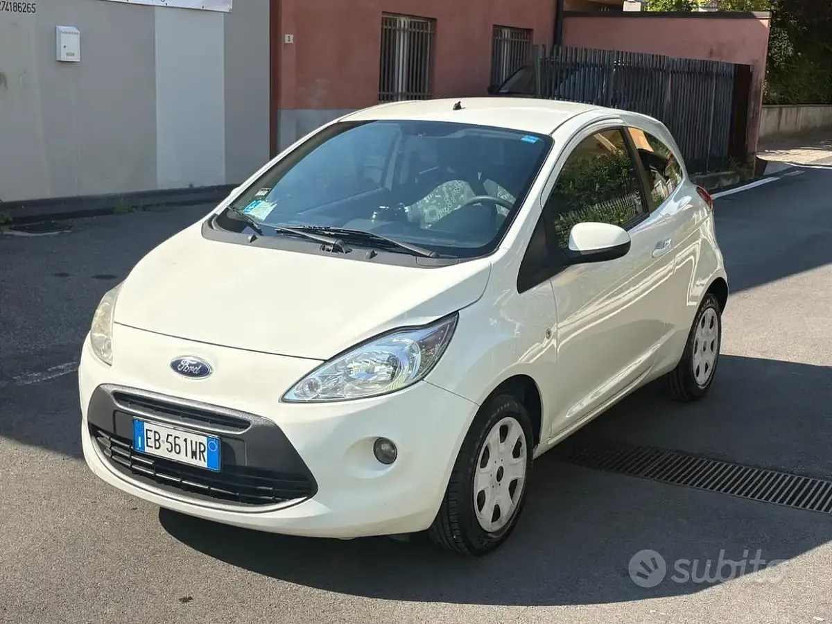 Usata Ford Ka Titanium 69 CV (50 kW) 2010 Bianco Utilitaria