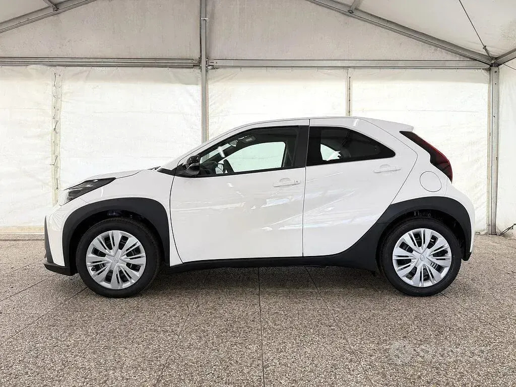 Nuova Toyota Aygo X 116 CV (85 kW) 2026 Bianco SUV