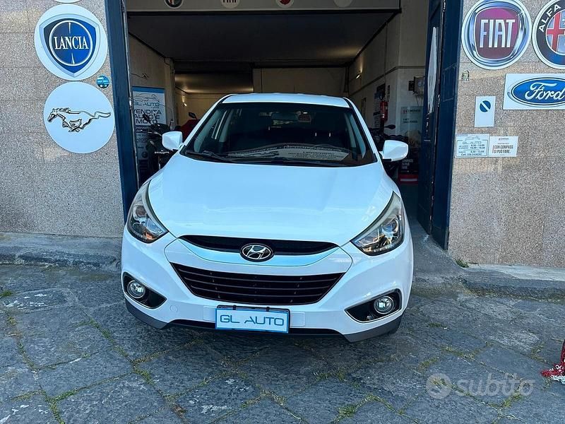 Usata Hyundai ix35 Xpossible 116 CV (85 kW) 2015 Bianco SUV