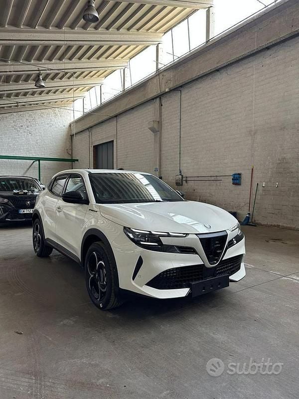 Nuova Alfa Romeo GT Junior 145 CV (106 kW) 2025 Bianco SUV