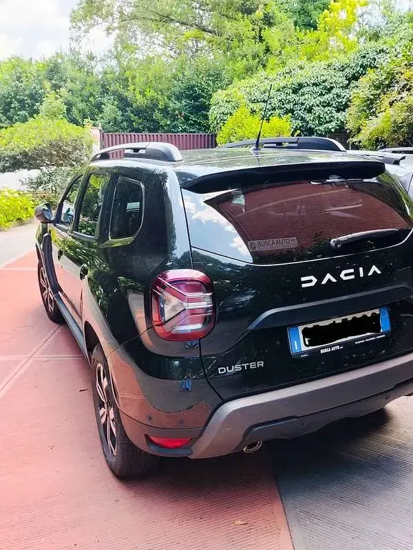 Usata Dacia Duster Journey 101 CV (74 kW) 2023 Nero SUV