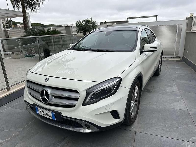 Usata Mercedes GLA180 109 CV (80 kW) 2015 SUV