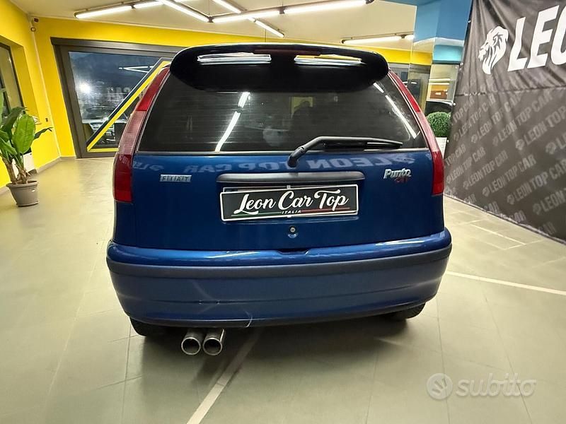 Usata Fiat Punto 140 CV (102 kW) 1999 Blu Berlina