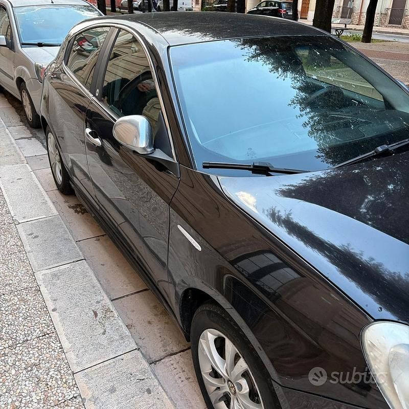 Usata Alfa Romeo Giulietta 170 CV (125 kW) 2012 Nero Utilitaria