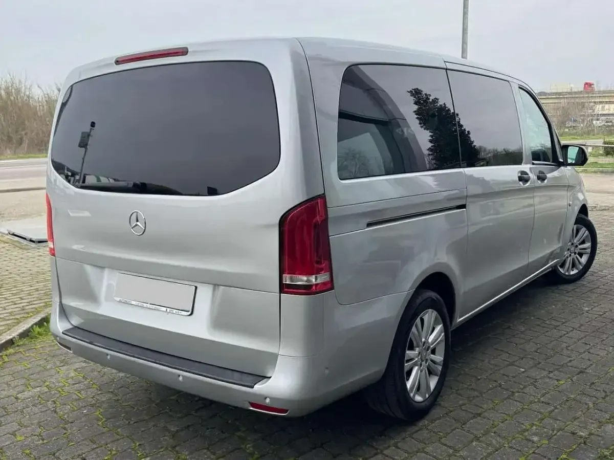 Usata Mercedes Vito 136 CV (100 kW) 2016 Argento Furgone