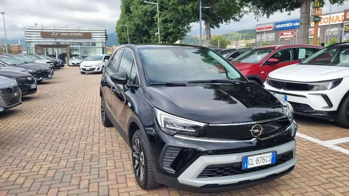Usata Opel Crossland Elegance 110 CV (80 kW) 2023 Nero SUV