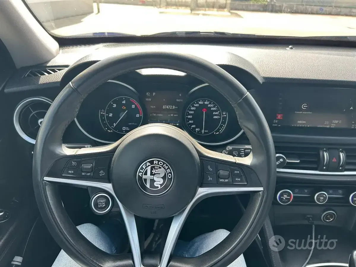 Usata Alfa Romeo Stelvio 210 CV (154 kW) 2017 Blu SUV