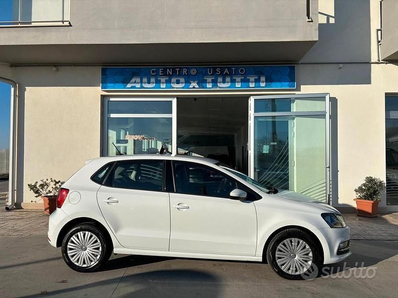 Usata VW Polo Comfortline 90 CV (66 kW) 2015 Bianco Berlina