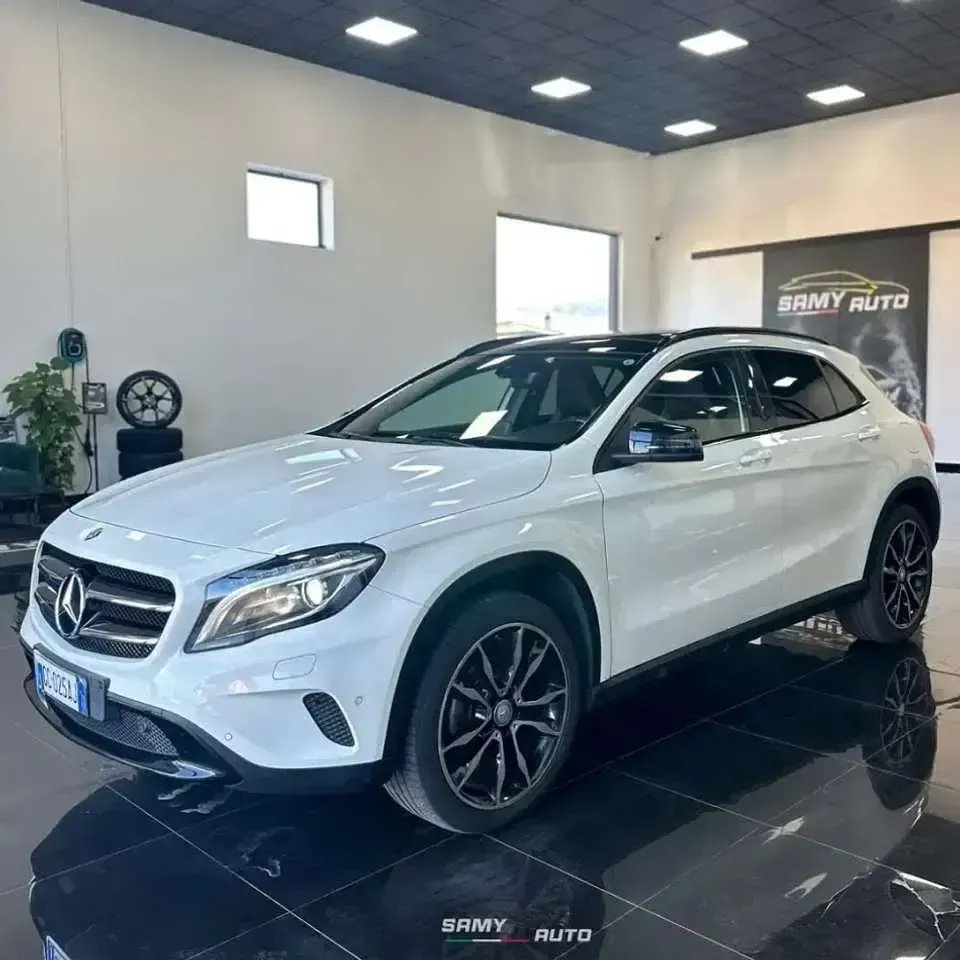 Usata Mercedes GLA220 Premium 190 CV (139 kW) 2017 Bianco SUV