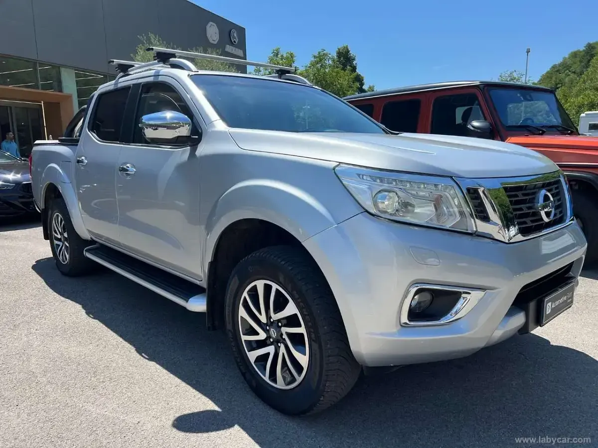 Usata Nissan Navara Tekna 190 CV (139 kW) 2017 Argento Pick-up