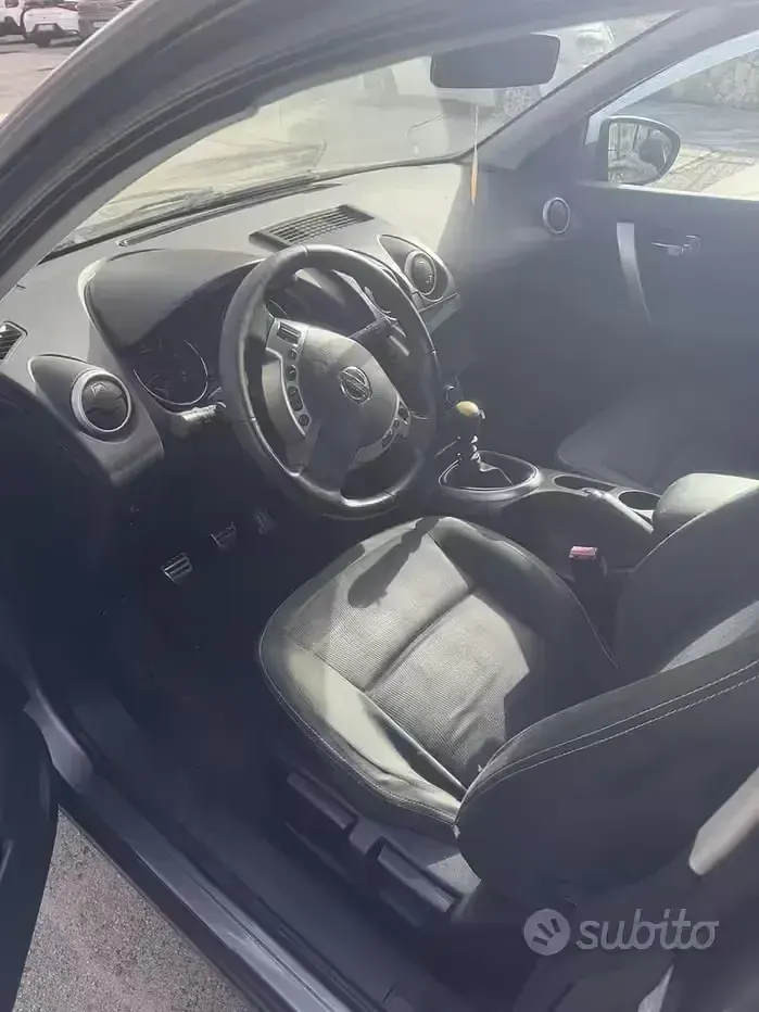 Usata Nissan Qashqai 110 CV (80 kW) 2016 Grigio SUV