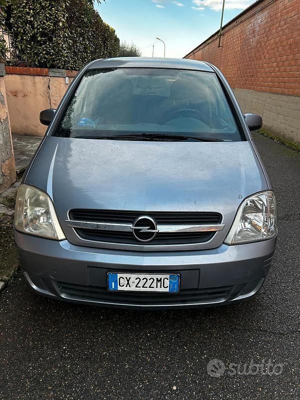 Usata Opel Meriva Enjoy 101 CV (74 kW) 2004 Grigio Monovolume