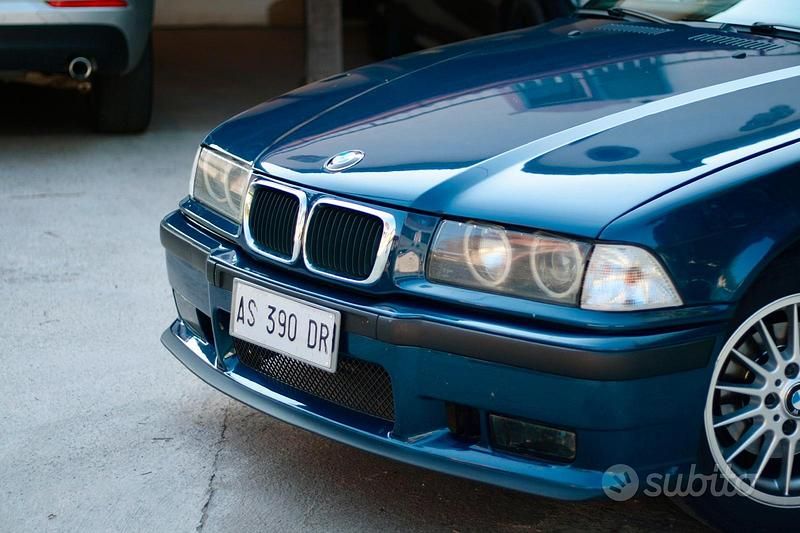 Usata BMW 318 M Sport 140 CV (102 kW) 1998 Blu Coupé