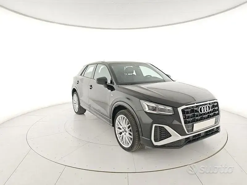 Gebraucht Audi Q2 Ambiente 150 PS (110 kW) 2025 SUV