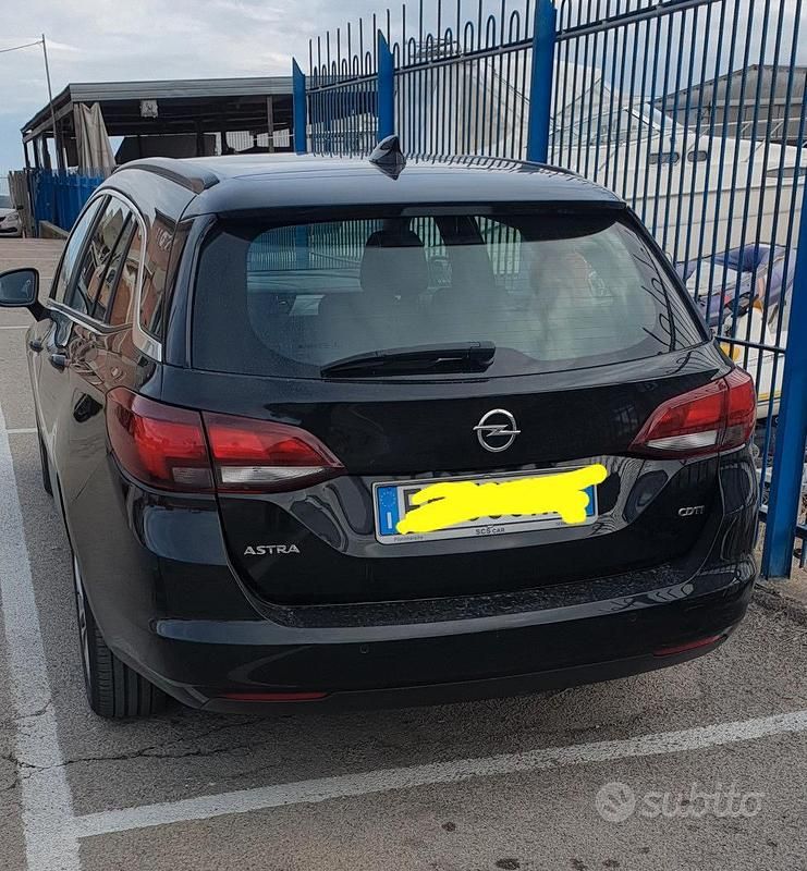 Usata Opel Astra Sport 110 CV (80 kW) 2017 Nero Station wagon