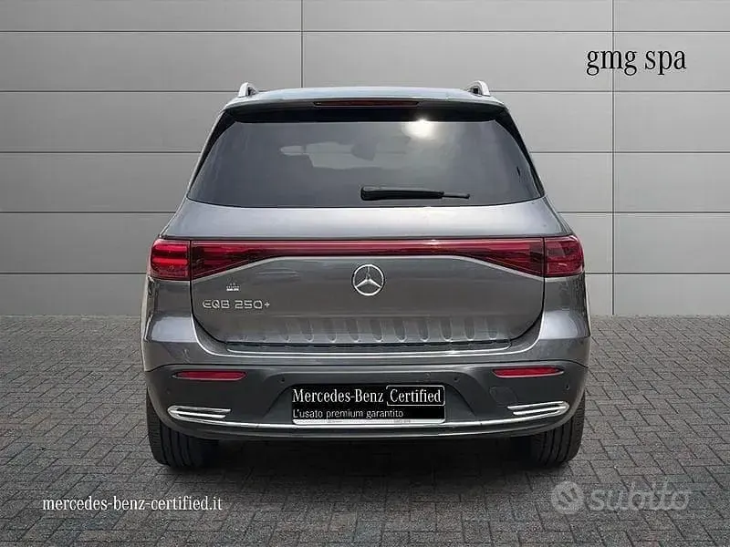 Usata Mercedes EQB250+ Advanced Plus 139 kW (190 CV) 2024 Grigio SUV