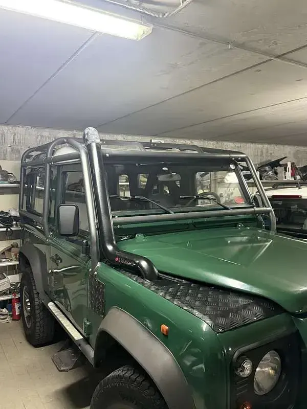 Usata Land Rover Defender 122 CV (89 kW) 2005 Verde Station wagon