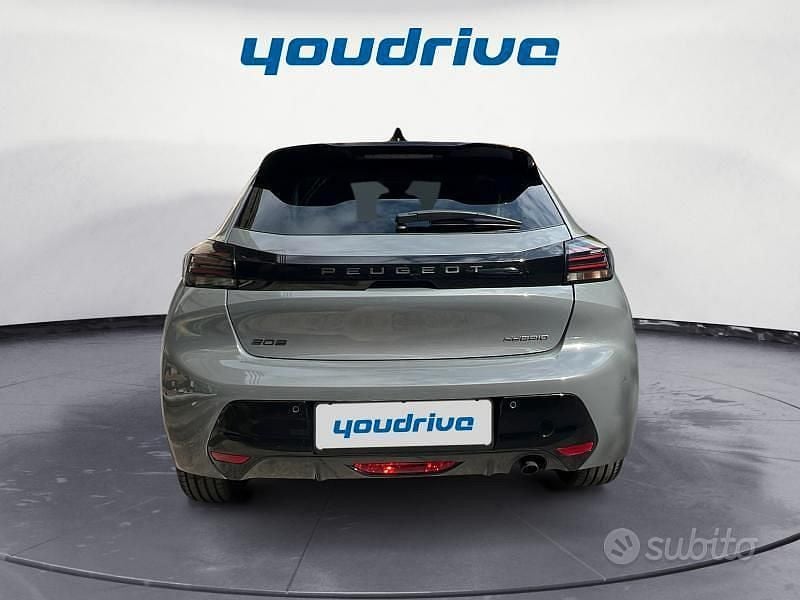 Usata Peugeot 208 Allure 110 CV (80 kW) 2025 Grigio Utilitaria