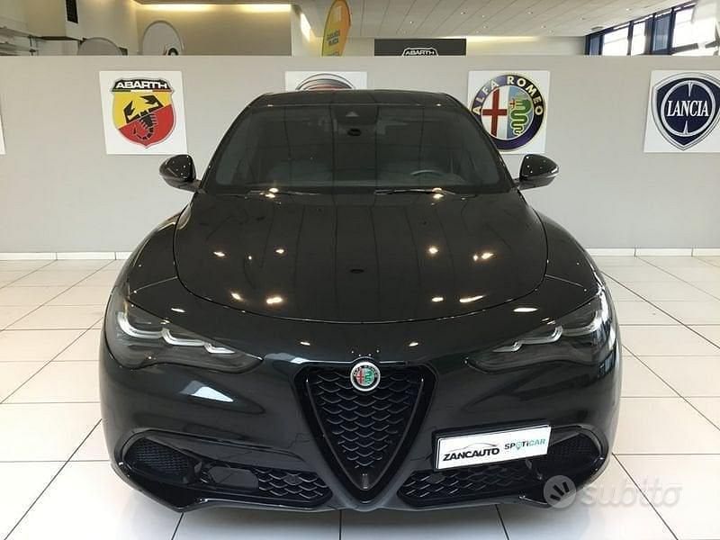 Usata Alfa Romeo Stelvio Sprint 160 CV (117 kW) 2024 Nero SUV