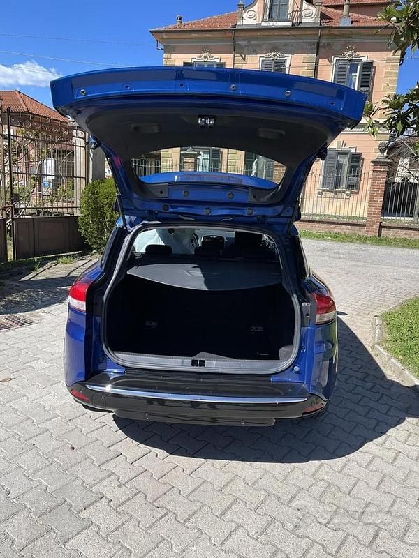 Usata Renault Clio GrandTour 90 CV (66 kW) 2019 Blu Station wagon