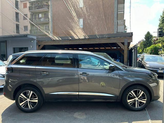 Usata Peugeot 5008 Allure 131 CV (96 kW) 2024 Grigio Monovolume