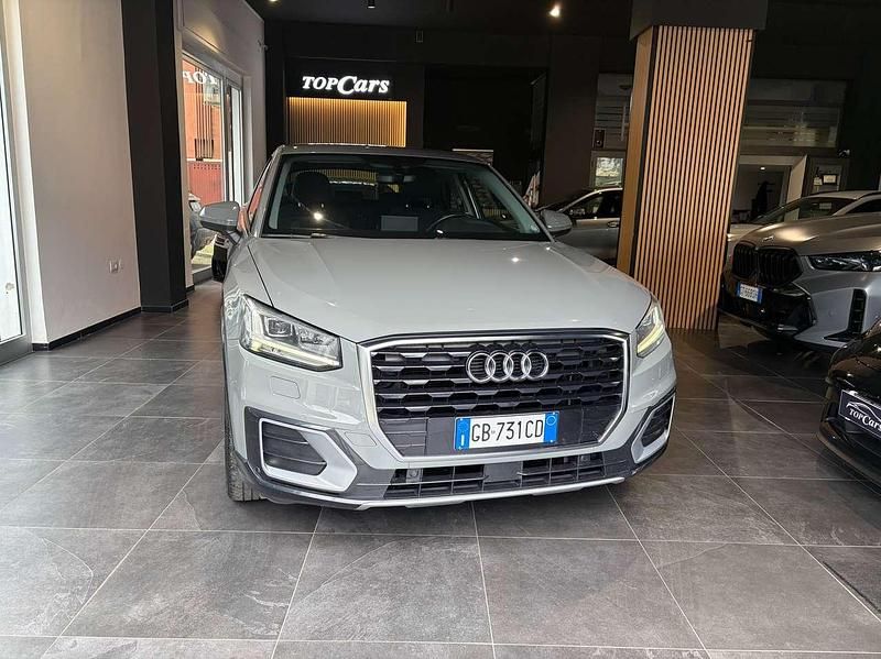 Usata Audi Q2 Design 116 CV (85 kW) 2020 Grigio SUV