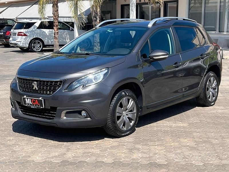 Usata Peugeot 2008 Active 75 CV (55 kW) 2017 Grigio SUV